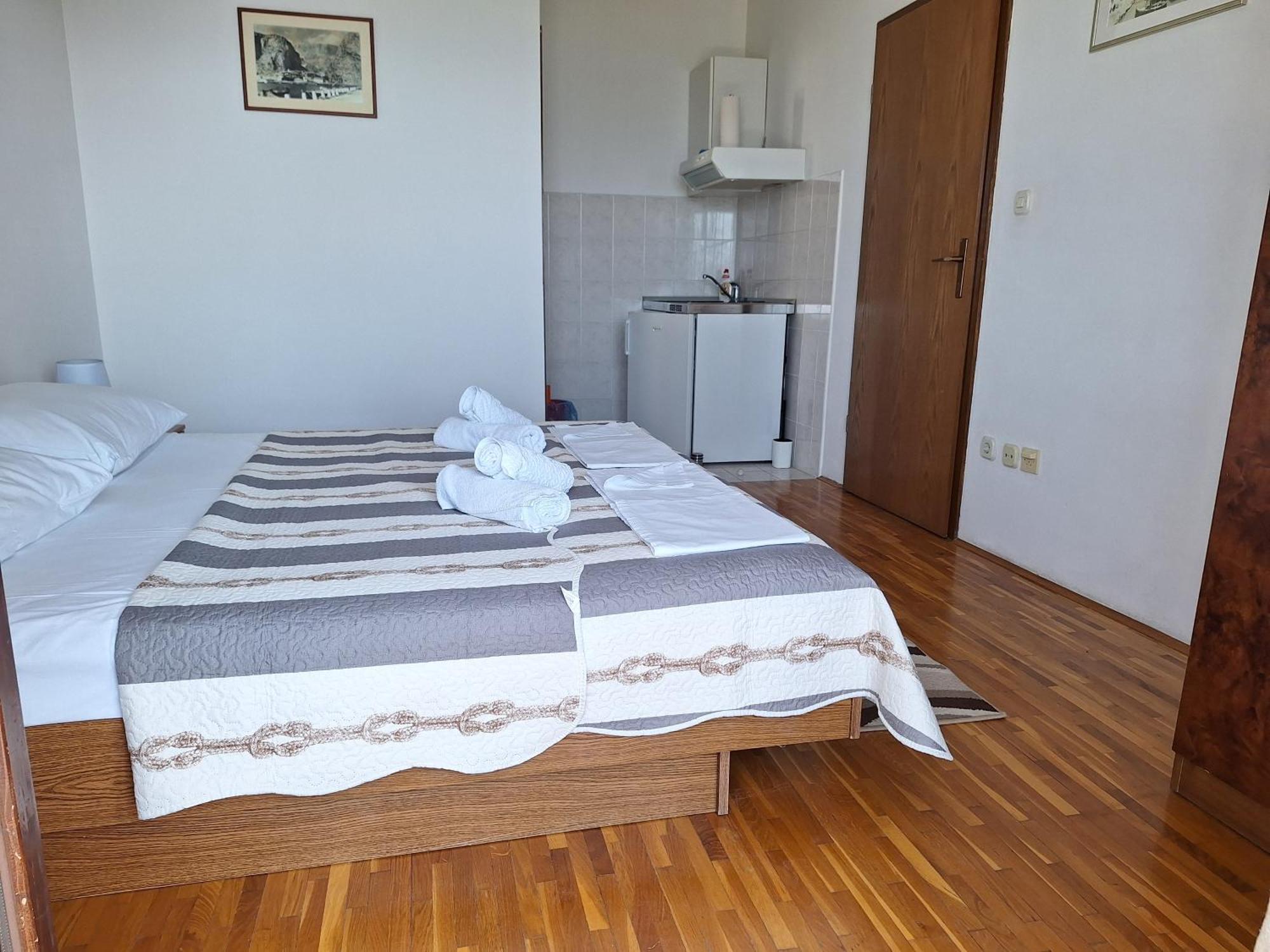 Ante apartments Duće Chambre photo